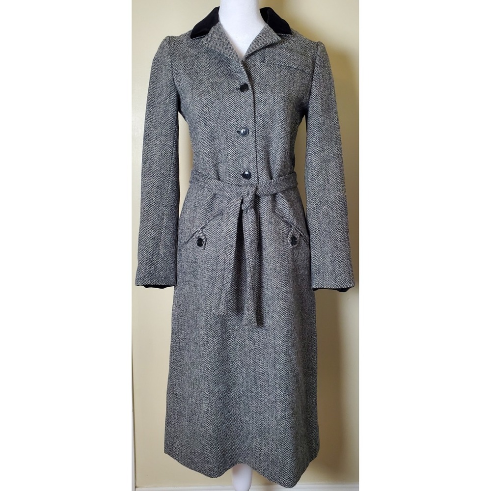 Vintage Albert Capraro Tweed Herringbone Wool Dress Size 6 Velvet‎ Collar Cuffs